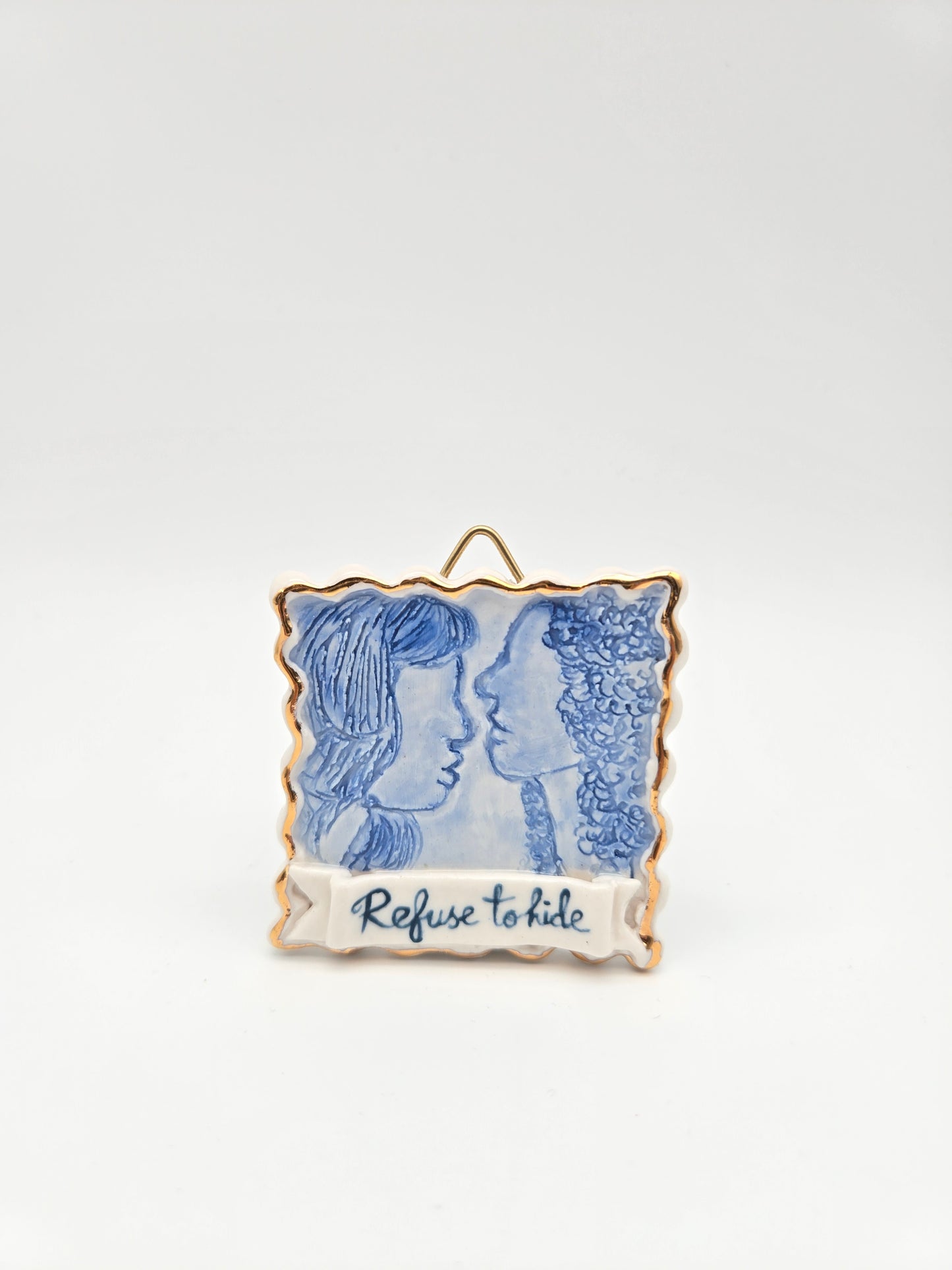 Refuse to hide | Porcelain Painting